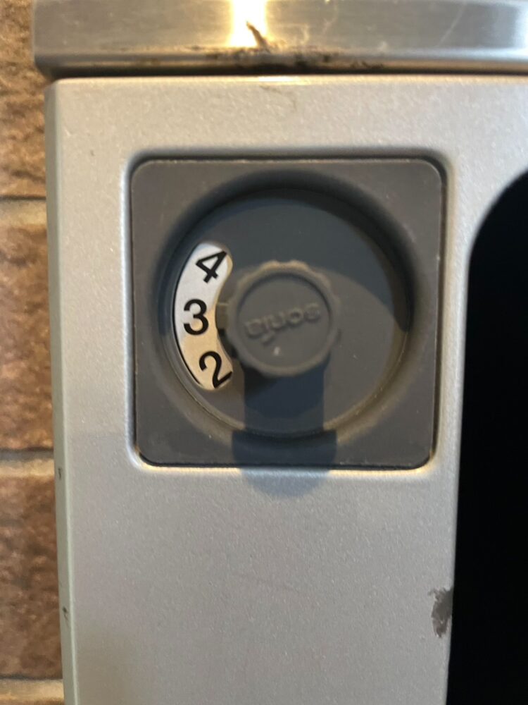 EYE　ポストダイヤル錠　交換後