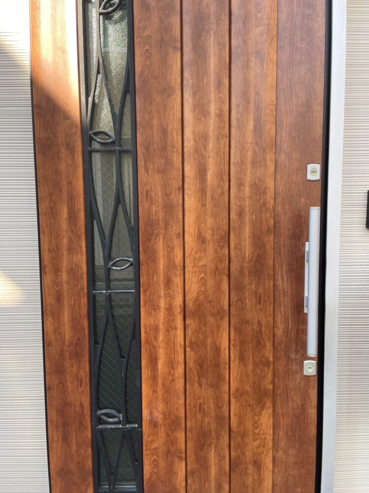 LIXIL　エルキューブ　玄関ドア