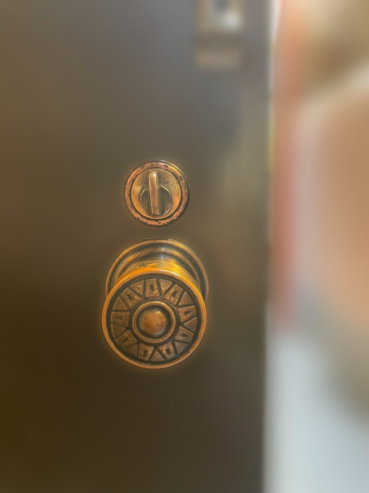 室内側
