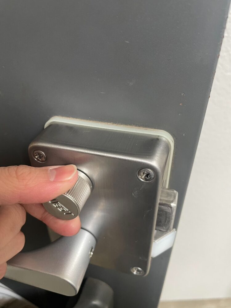 アクト錠　丸いサムターン