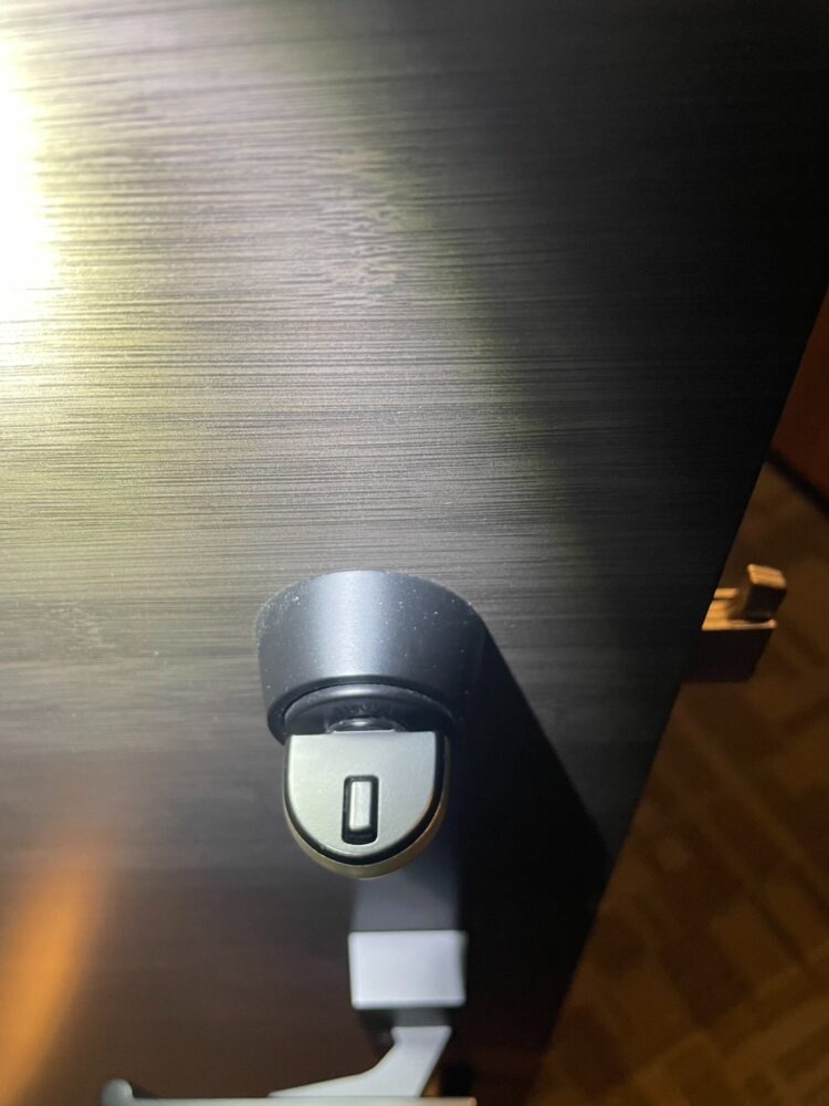 U1防犯サムターン　ボタン付き
